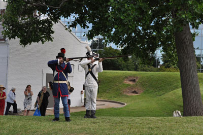  Soldiers ready to fire on Main Battery at Fort Norfolk, Norfolk VA - Photo by Steven Forrest