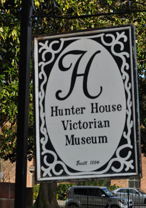 Hunter House sign photo by Steven Forrest