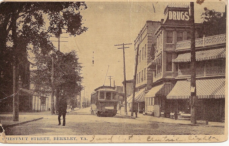 Chestnut Street, Berkley, Norfolk Postcard